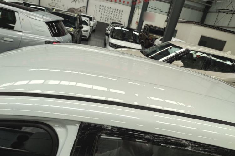 Used ARCFOX T1 2025 Model 425 PRO Roof