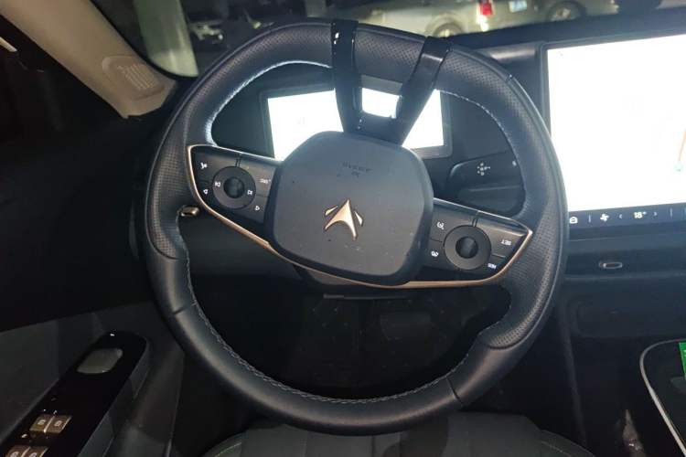 Used ARCFOX T1 2025 Model 425 PRO Steering Wheel
