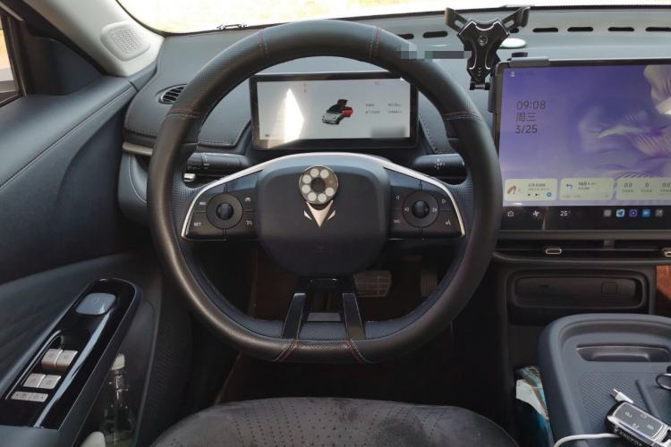 Used ARCFOX T1 2025 Model 425 PLUS Steering Wheel