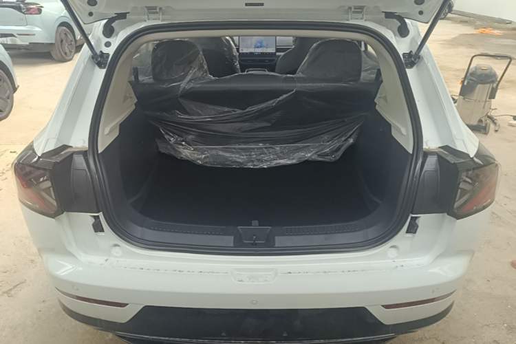 Used ARCFOX T1 2025 Model 320 PRO Trunk