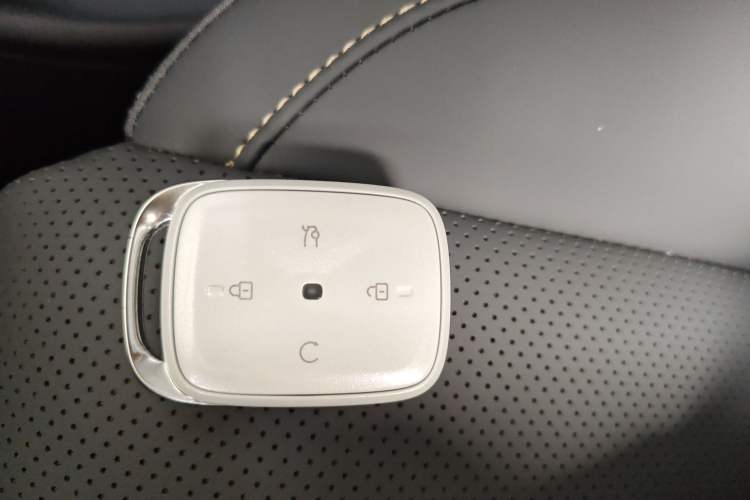 Used ARCFOX T1 2025 Model 425 PRO Vehicle Key