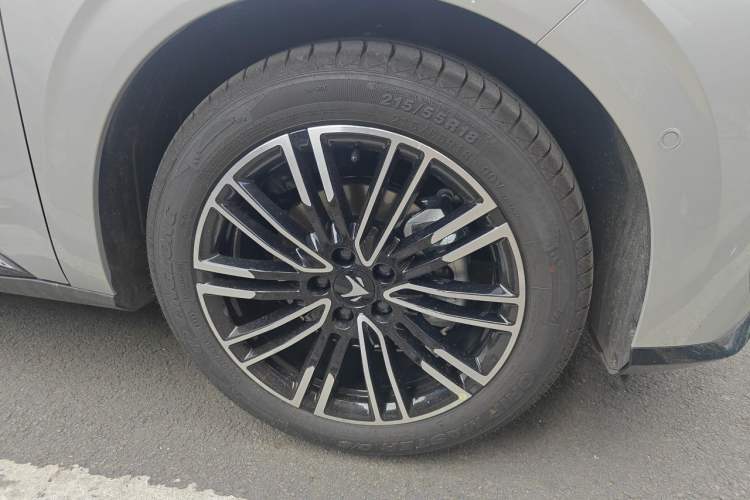 Used ARCFOX T1 2026 Model 450 MAX Right Front Wheel Hub