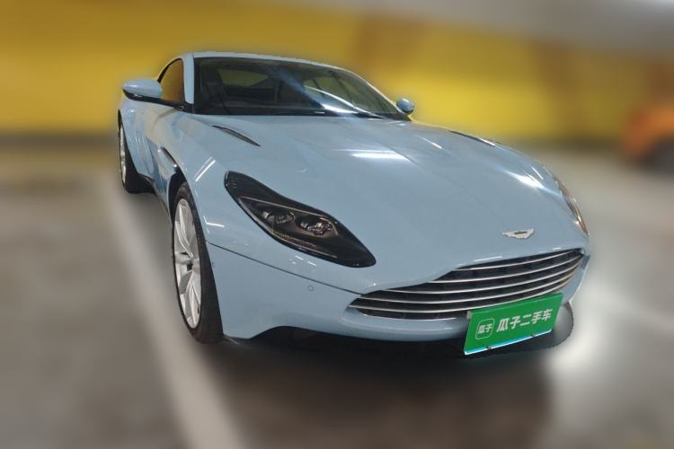 Used AstonMartin DB11 2019 4.0T V8 Coupe Front Right 45 Deg