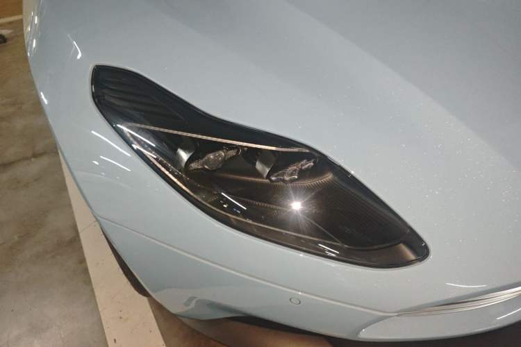 Used AstonMartin DB11 2019 4.0T V8 Coupe Right Front Headlight