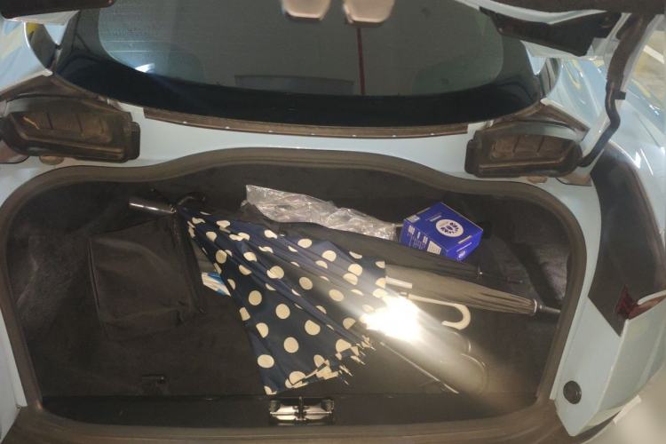 Used AstonMartin DB11 2019 4.0T V8 Coupe Trunk