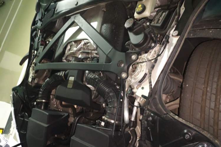 Used AstonMartin DB11 2019 4.0T V8 Coupe Engine Bay