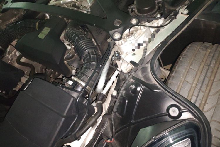 Used AstonMartin DB11 2019 4.0T V8 Coupe Engine Bay Left