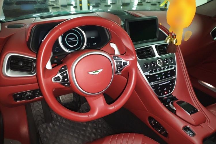 Used AstonMartin DB11 2019 4.0T V8 Coupe Steering Wheel