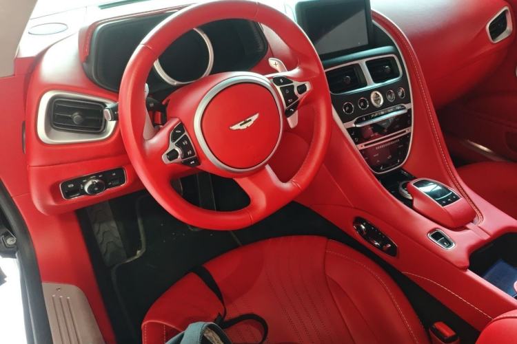 Used AstonMartin DB11 2019 4.0T V8 Coupe Steering Wheel