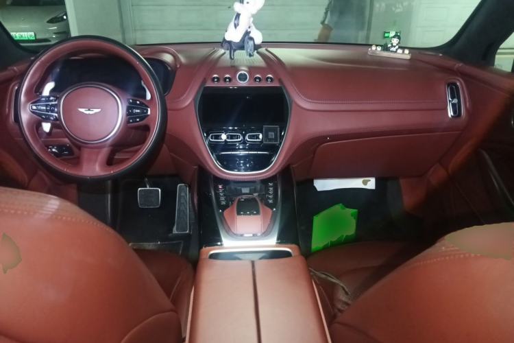Used AstonMartin DBX 2020 4.0T V8 Center Console