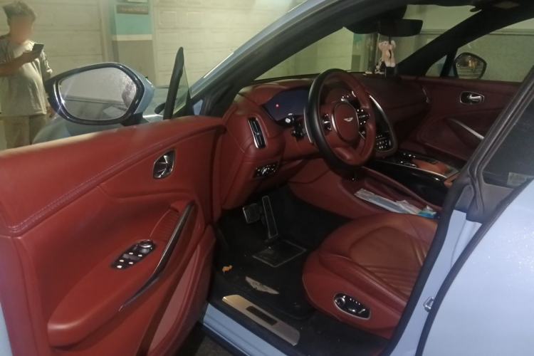 Used AstonMartin DBX 2020 4.0T V8 Driver Seat