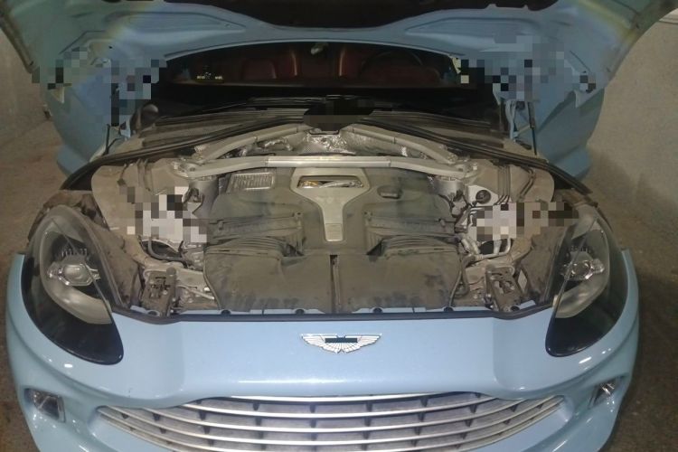 Used AstonMartin DBX 2020 4.0T V8 Engine Bay