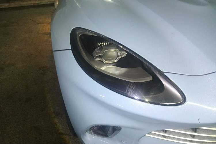 Used AstonMartin DBX 2020 4.0T V8 Right Front Headlight