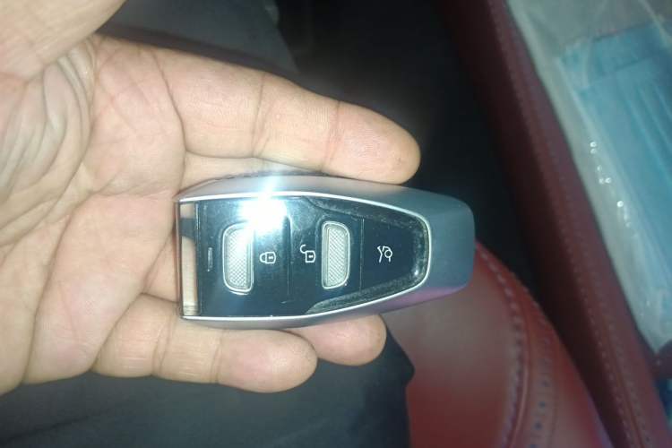 Used AstonMartin DBX 2020 4.0T V8 Vehicle Key