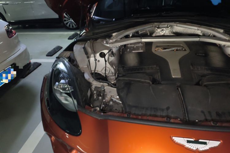 Used AstonMartin DBX 2020 4.0T V8 Engine Bay Right