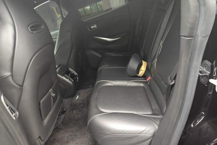 Used AstonMartin DBX 2021 4.0T V8 Silk Road Phoenix Left Rear Seat