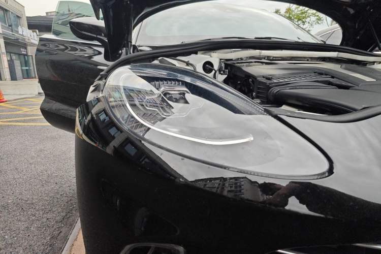 Used AstonMartin DBX 2021 4.0T V8 Silk Road Phoenix Right Front Headlight
