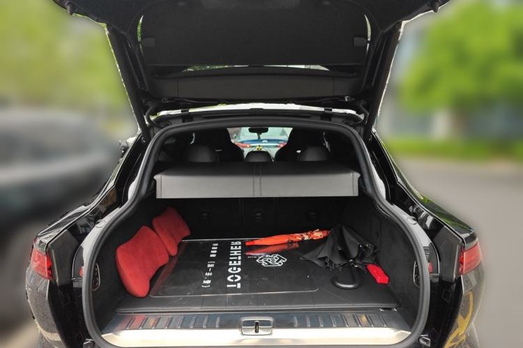 Used AstonMartin DBX 2021 4.0T V8 Silk Road Phoenix Trunk