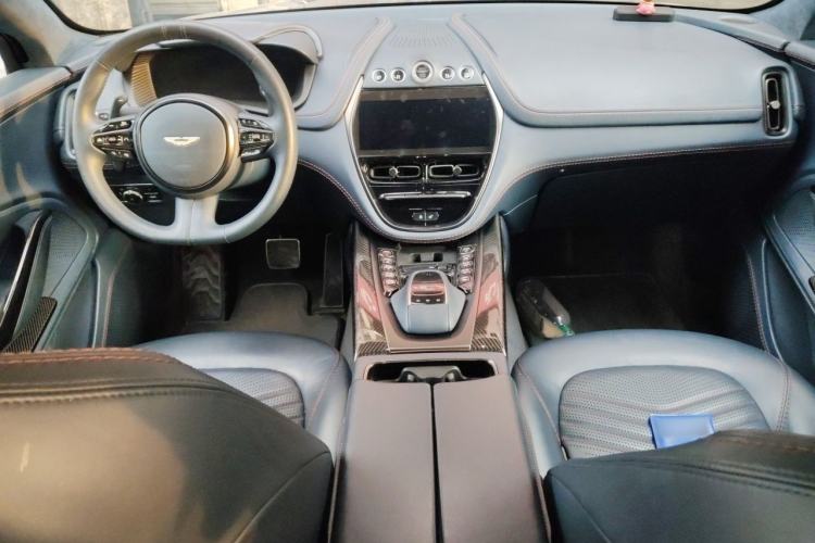 Used AstonMartin DBX 2021 4.0T V8 Return to Simplicity Center Console