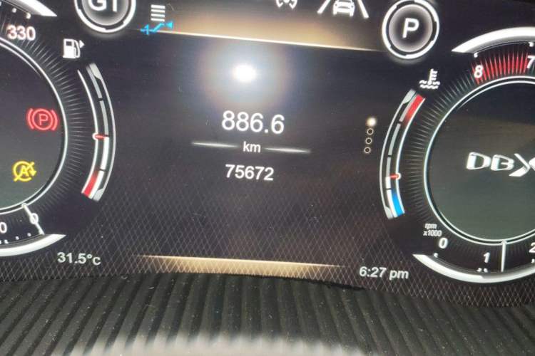 Used AstonMartin DBX 2021 4.0T V8 Return to Simplicity Odometer Close Up