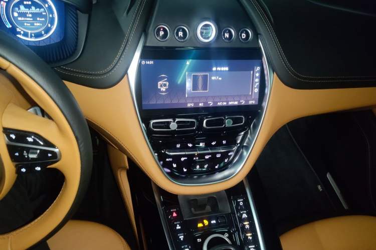 Used AstonMartin DBX 2022 4.0T V8 Audio And AC Panel
