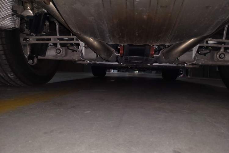 Used AstonMartin DBX 2022 4.0T V8 Chassis Rear