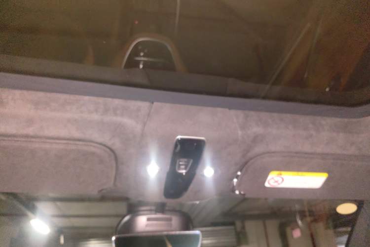 Used AstonMartin DBX 2022 4.0T V8 Headliner