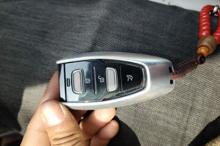Used AstonMartin DBX 2022 3.0T STRAIGHT-SIX Vehicle Key