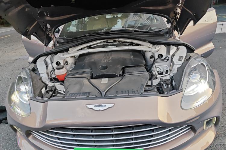 Used AstonMartin DBX 2022 3.0T STRAIGHT-SIX Engine Bay
