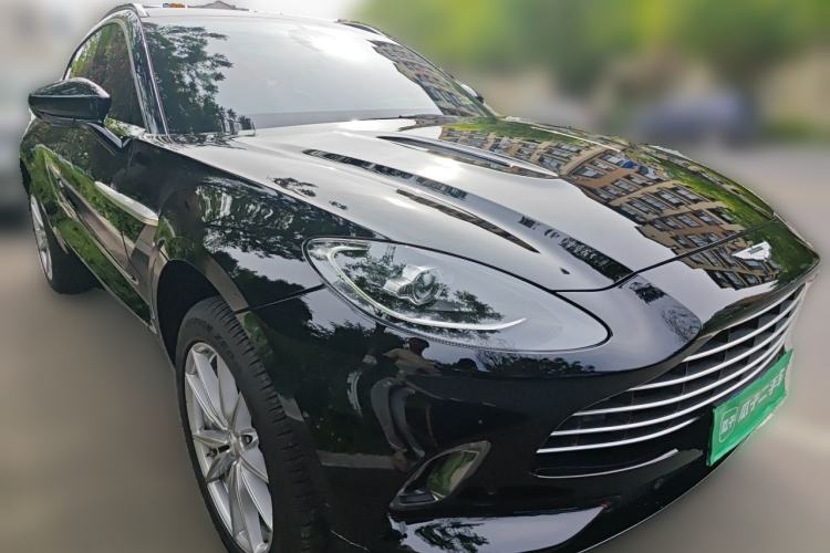 Used AstonMartin DBX 2023 3.0T STRAIGHT-SIX Front Right 45 Deg