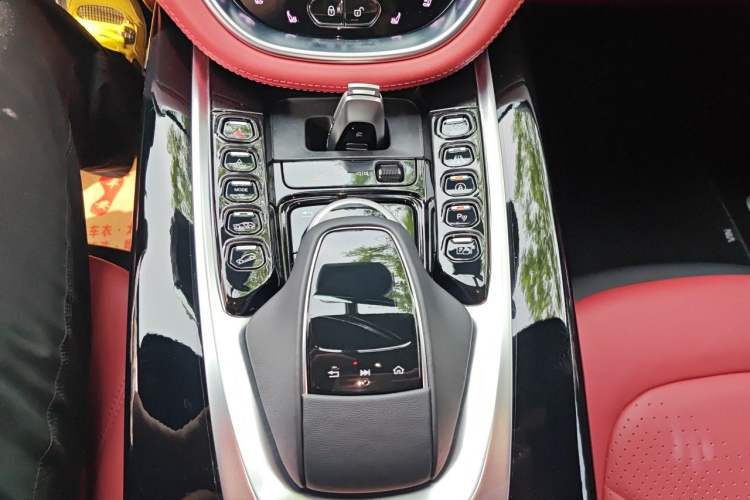 Used AstonMartin DBX 2023 3.0T STRAIGHT-SIX Gear Lever
