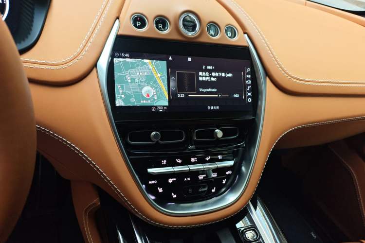 Used AstonMartin DBX 2023 3.0T STRAIGHT-SIX Audio And AC Panel