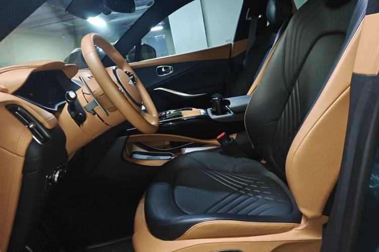 Used AstonMartin DBX 2023 3.0T STRAIGHT-SIX Left Front Seat