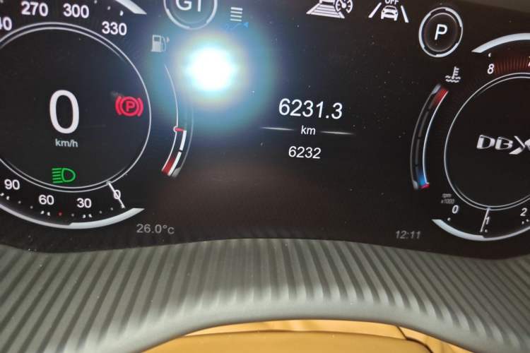 Used AstonMartin DBX 2023 3.0T STRAIGHT-SIX Odometer Close Up
