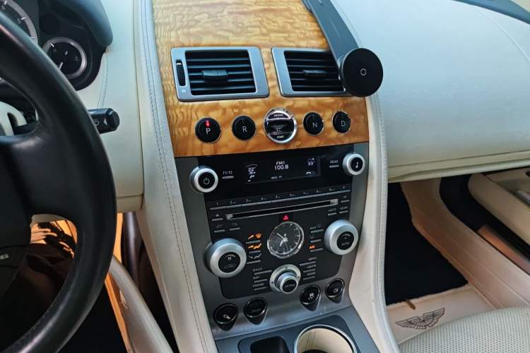 Used AstonMartin Rapide 2010 6.0L Audio And AC Panel