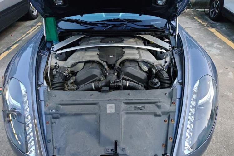 Used AstonMartin Rapide 2010 6.0L Engine Bay