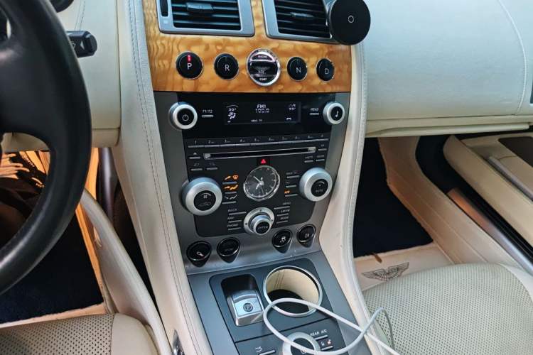 Used AstonMartin Rapide 2010 6.0L Gear Lever
