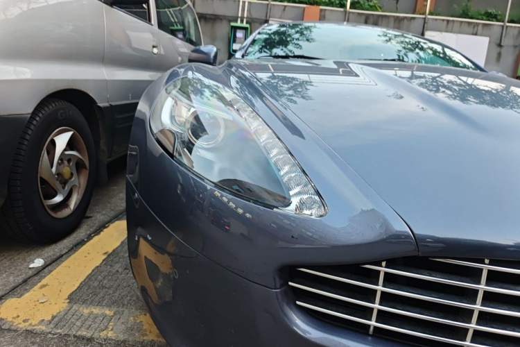 Used AstonMartin Rapide 2010 6.0L Right Front Headlight