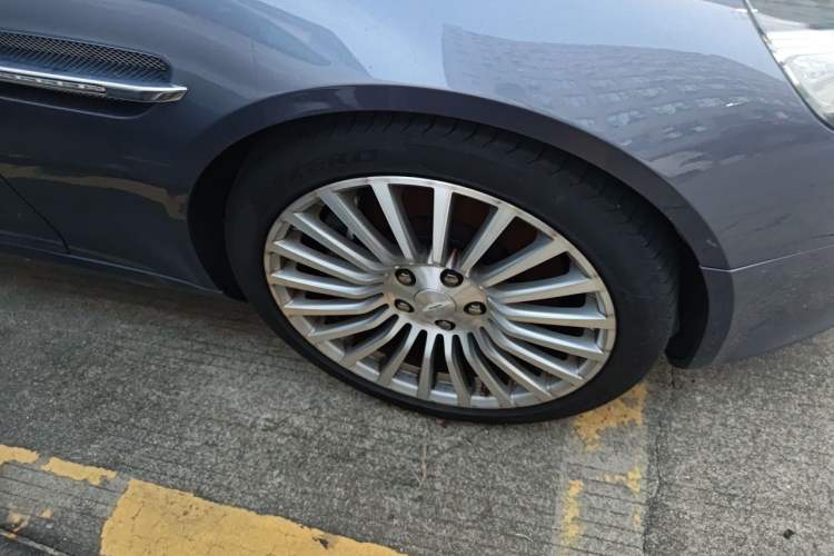 Used AstonMartin Rapide 2010 6.0L Right Front Wheel Hub
