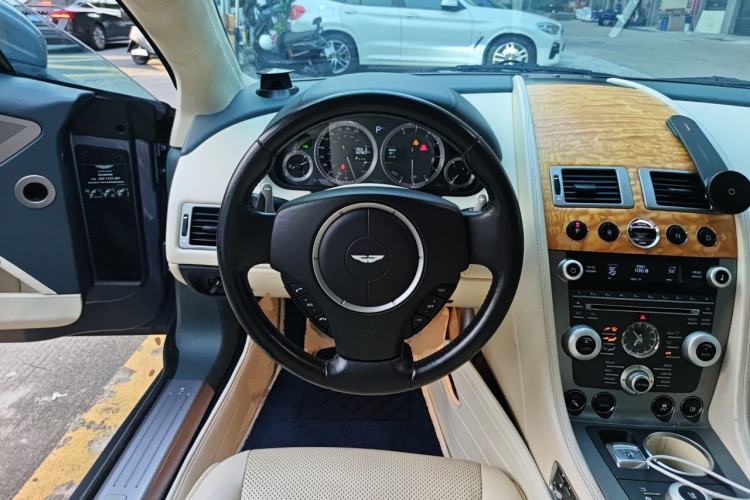 Used AstonMartin Rapide 2010 6.0L Steering Wheel