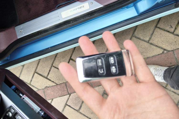 Used AstonMartin Rapide 2010 6.0L Vehicle Key