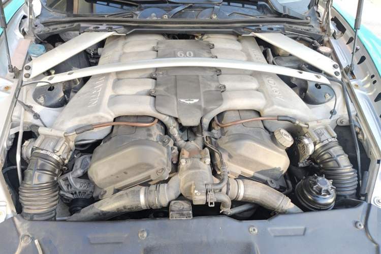 Used AstonMartin Rapide 2010 6.0L Engine Bay