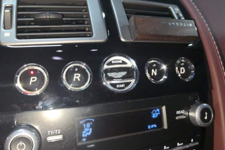 Used AstonMartin Rapide 2013 6.0L S Gear Lever