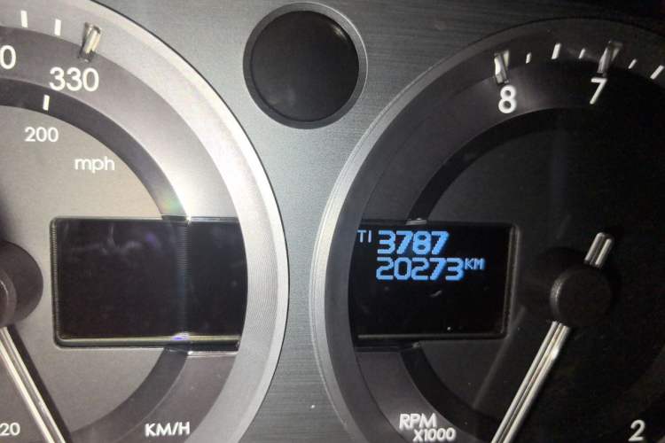 Used AstonMartin Rapide 2013 6.0L S Odometer Close Up