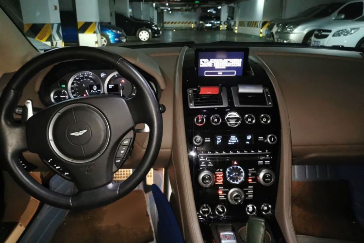 Used AstonMartin Rapide 2013 6.0L S Center Console
