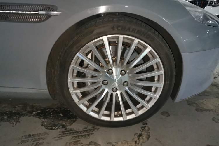 Used AstonMartin Rapide 2013 6.0L S Right Front Wheel Hub