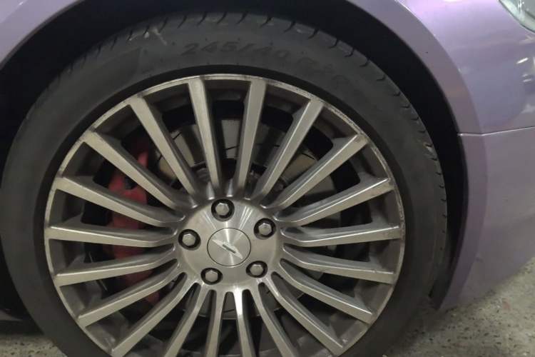 Used AstonMartin Rapide 2013 6.0L S Right Front Wheel Hub
