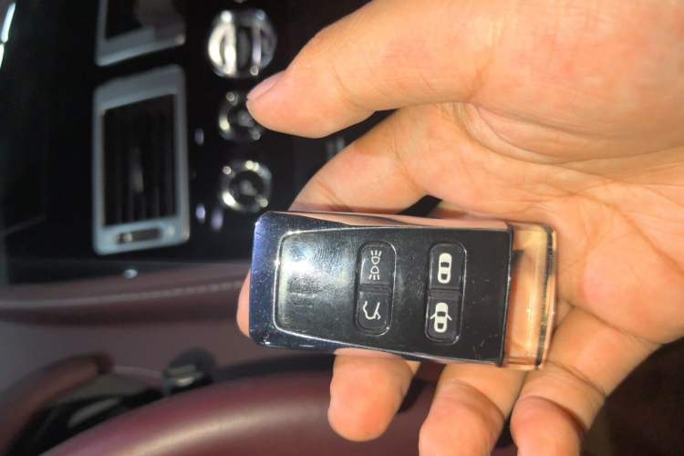 Used AstonMartin Rapide 2013 6.0L S Vehicle Key
