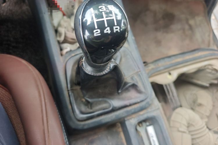 Used AstonMartin Rapide  Gear Lever