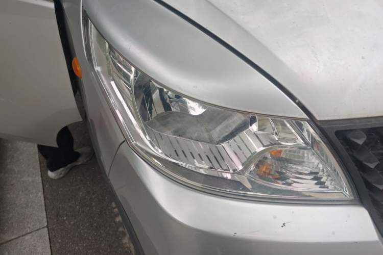 Used AstonMartin Rapide  Right Front Headlight